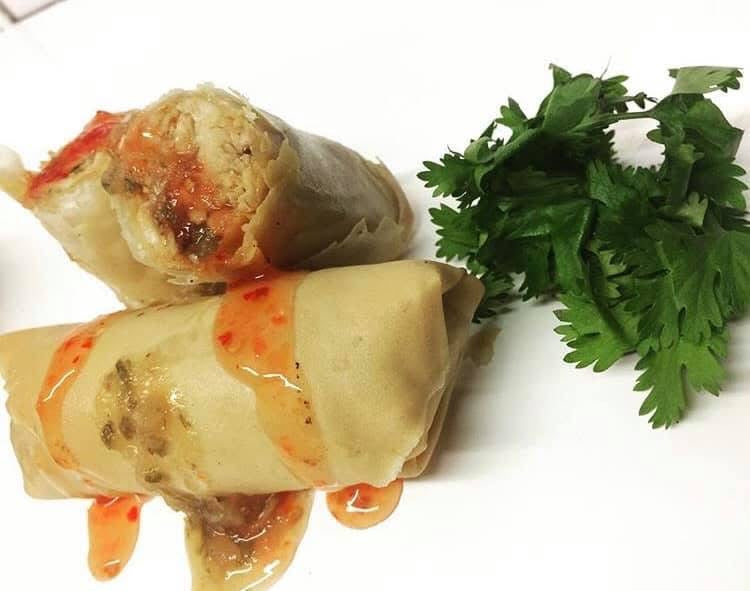 Duck spring rolls & sweet chili dip