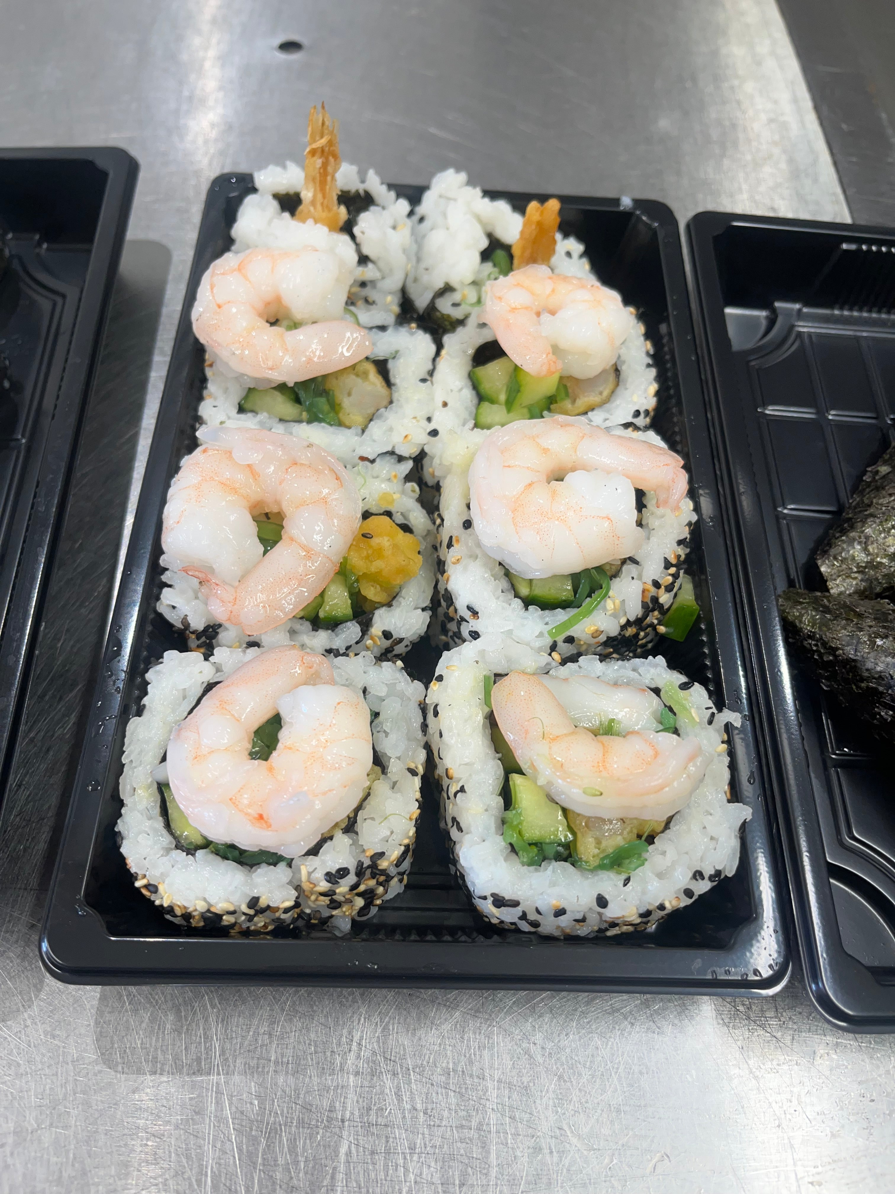 Spicy king prawn futomaki